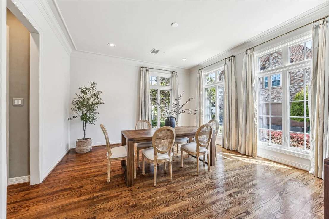 Photo of 1 Exbury Way