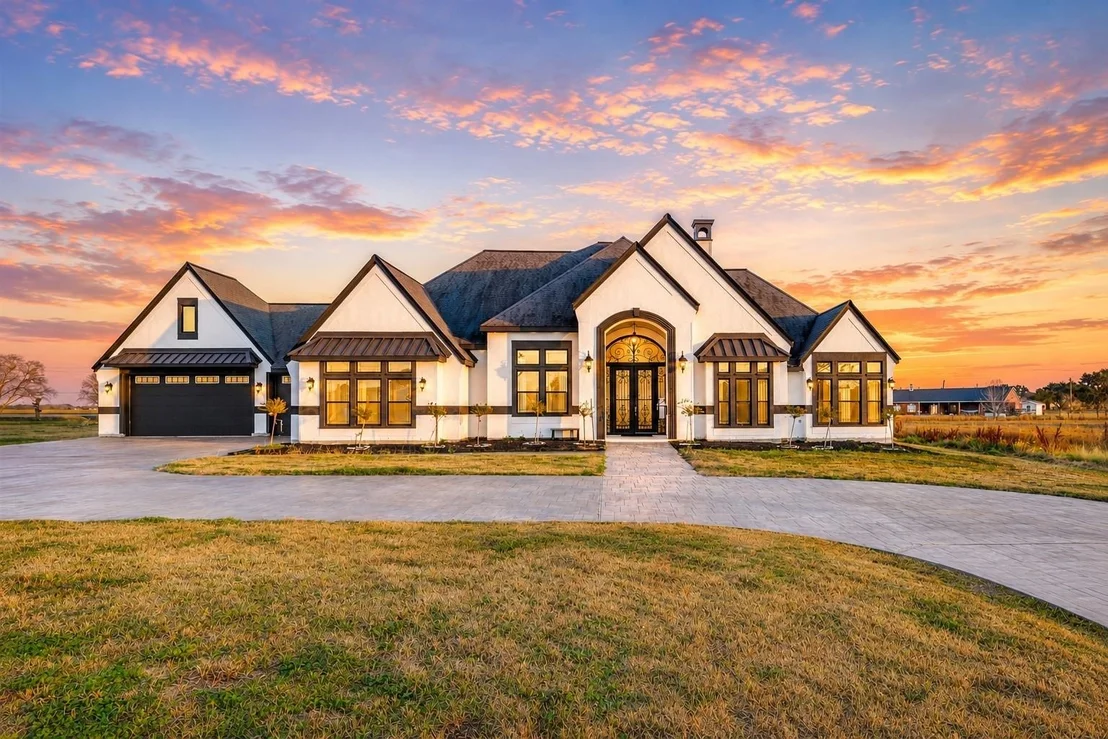 Photo of 4821 Walters Road