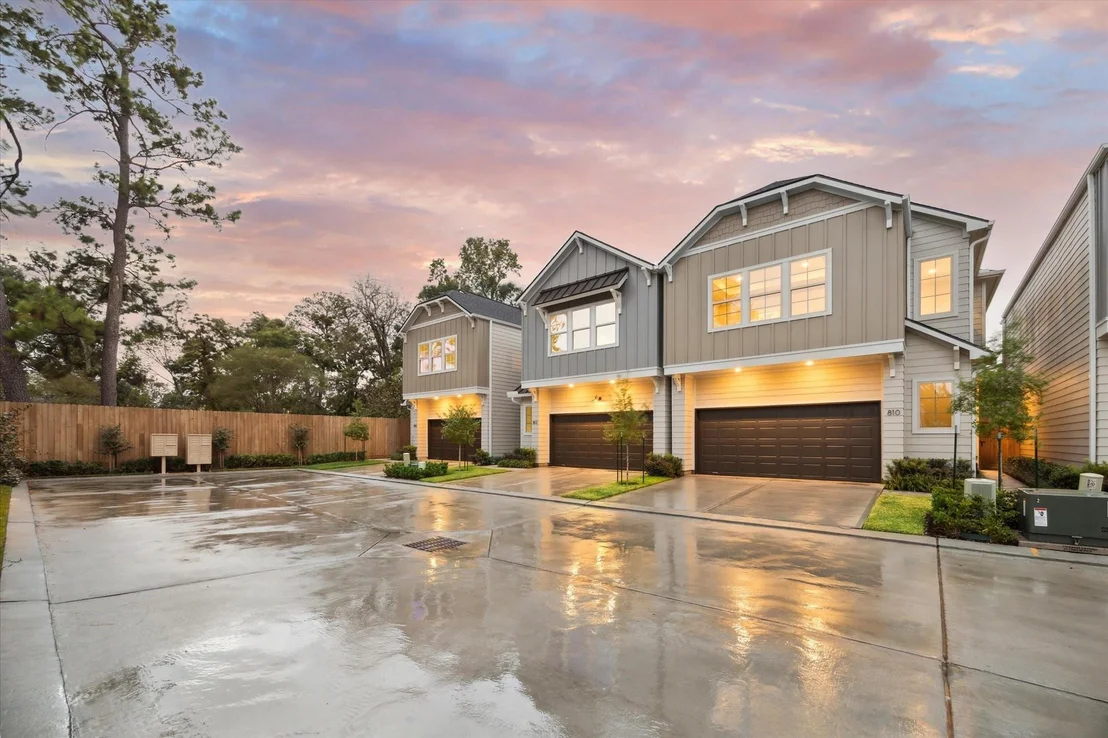 Photo of 808 Glowing Dawn Drive