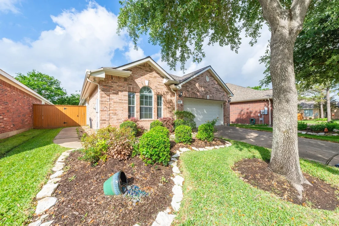 Photo of 5306 Thorngate Court