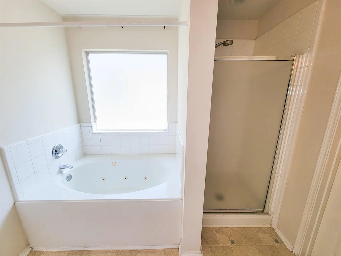Photo of 5746 Roehampton Court