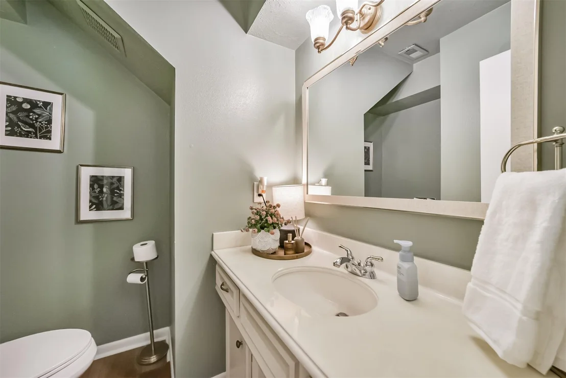 Photo of 7618 Hurst Forest Drive