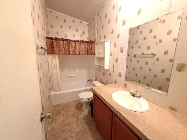 Photo of 406 E Lois Lane