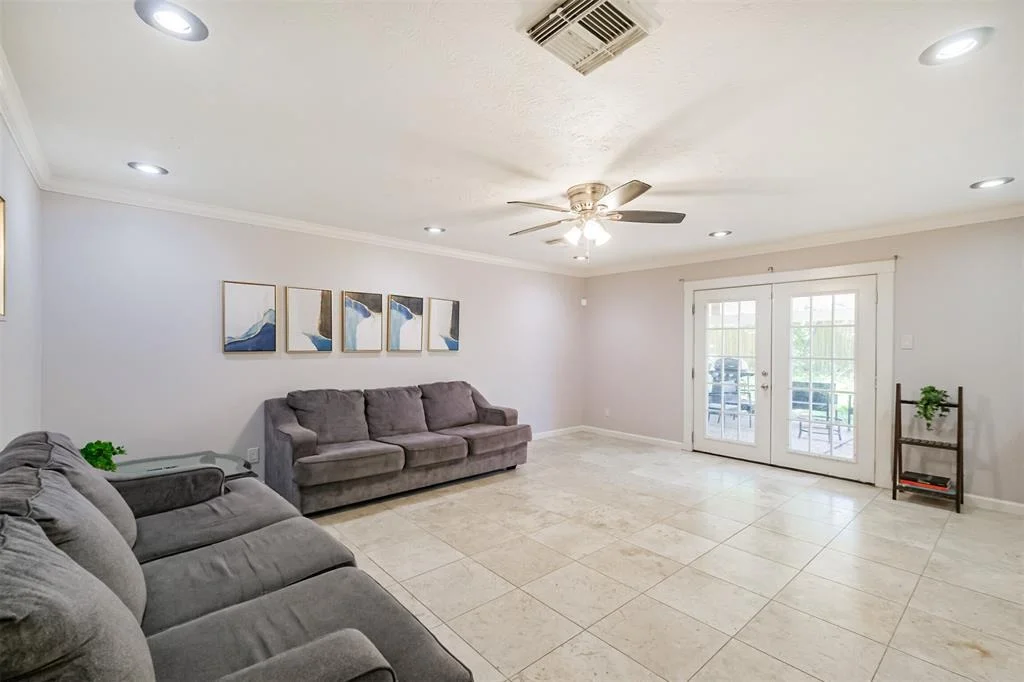 Photo of 5931 Reamer Street