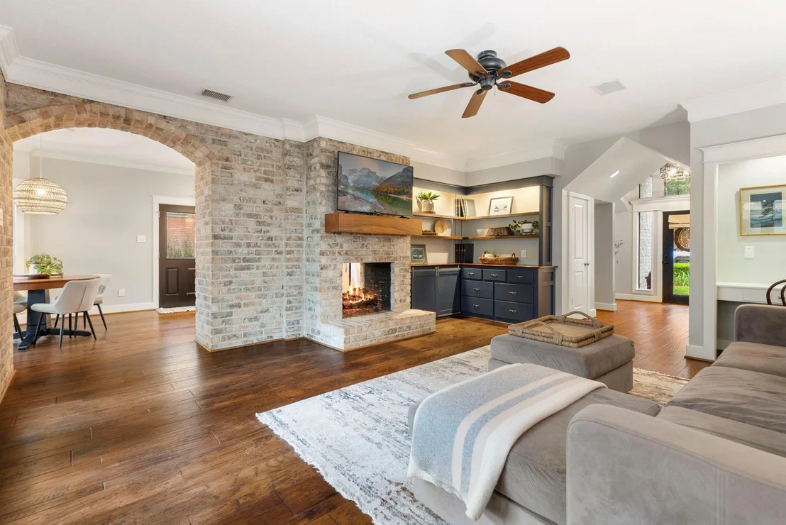 Photo of 6 Robin Springs Place