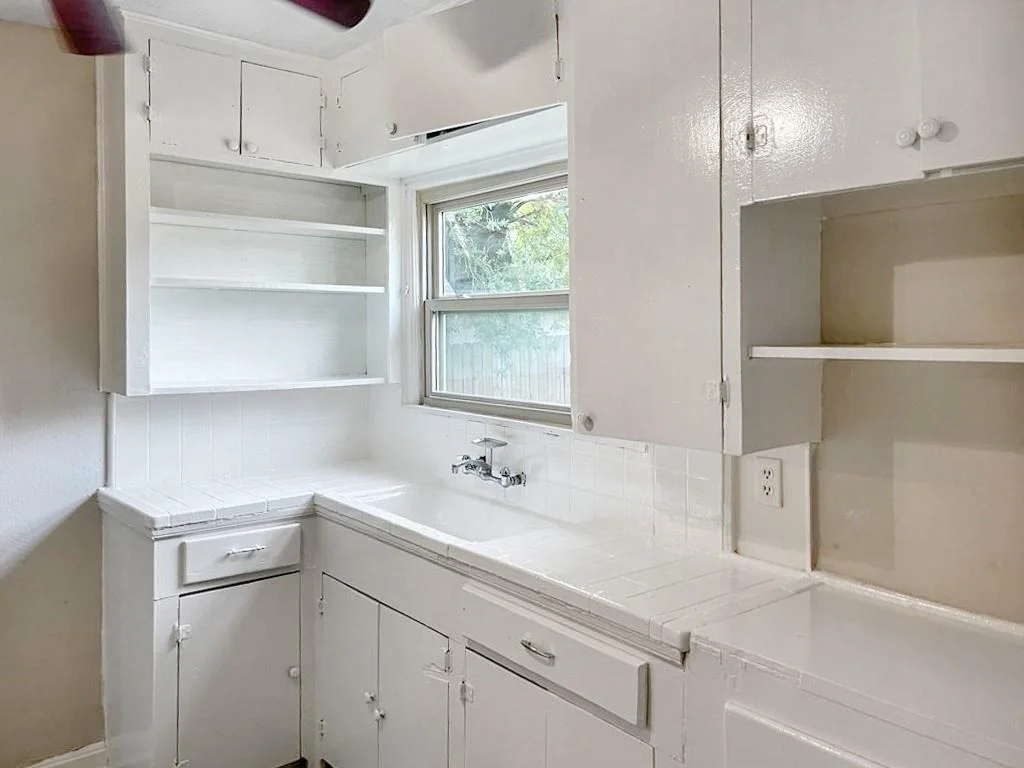 Photo of 907 Leonard Street