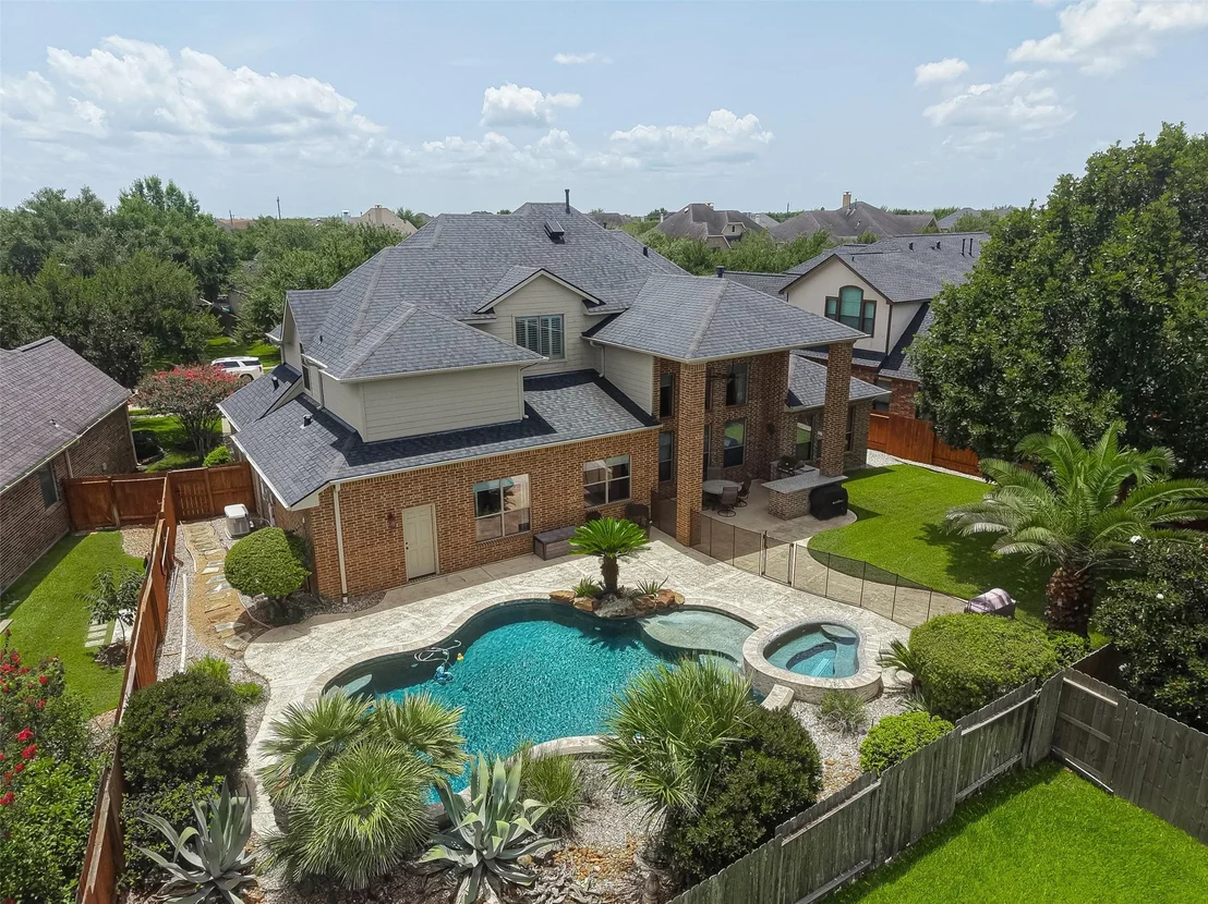 Photo of 2414 Fairbreeze Drive