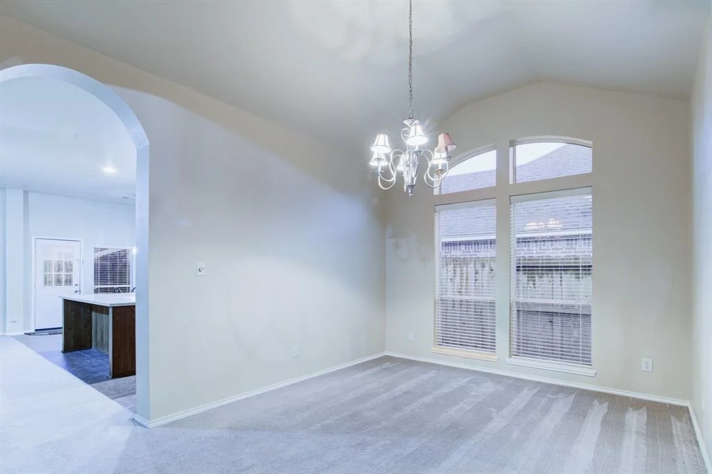 Photo of 421 Laddingford Lane