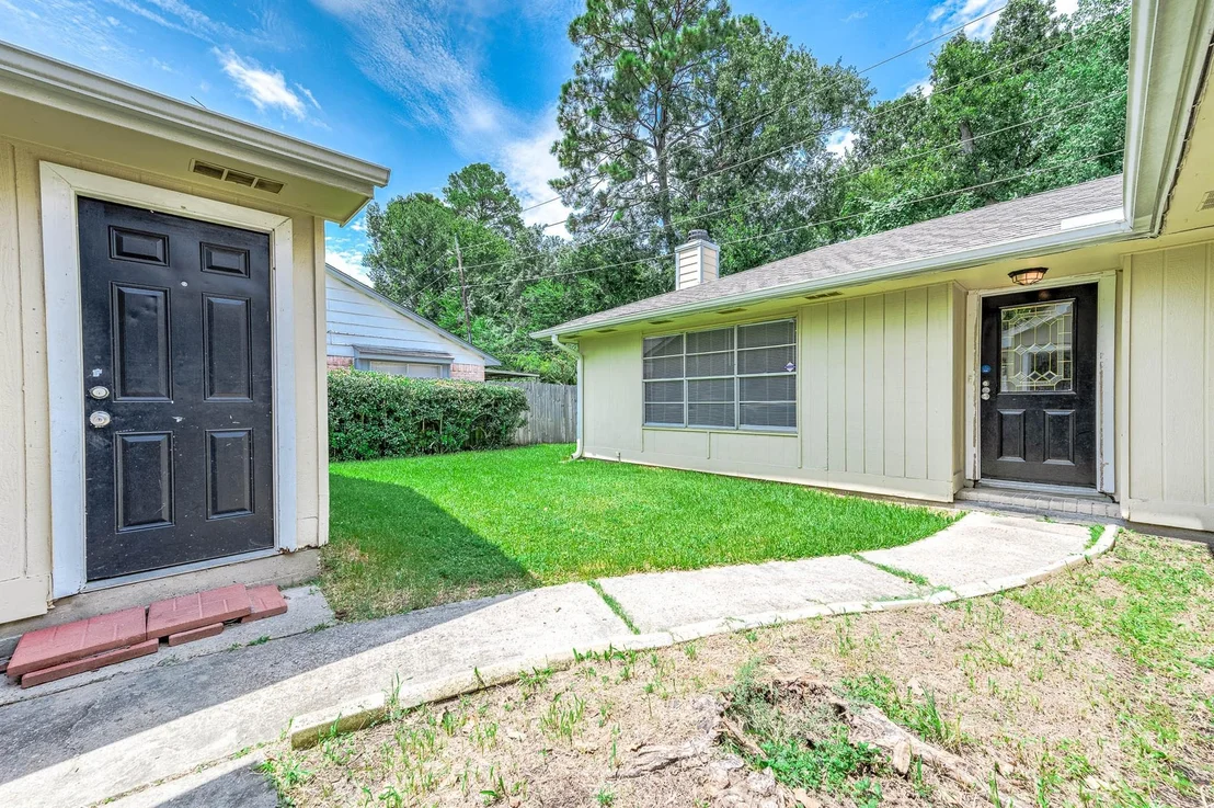 Photo of 6031 Crooked Post Road