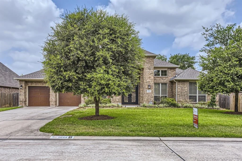Photo of 2044 Doolan Drive
