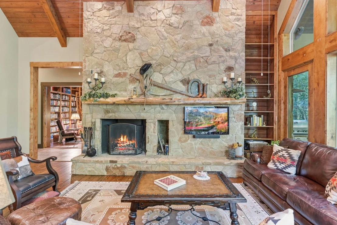 Photo of 6148 Waltons Point