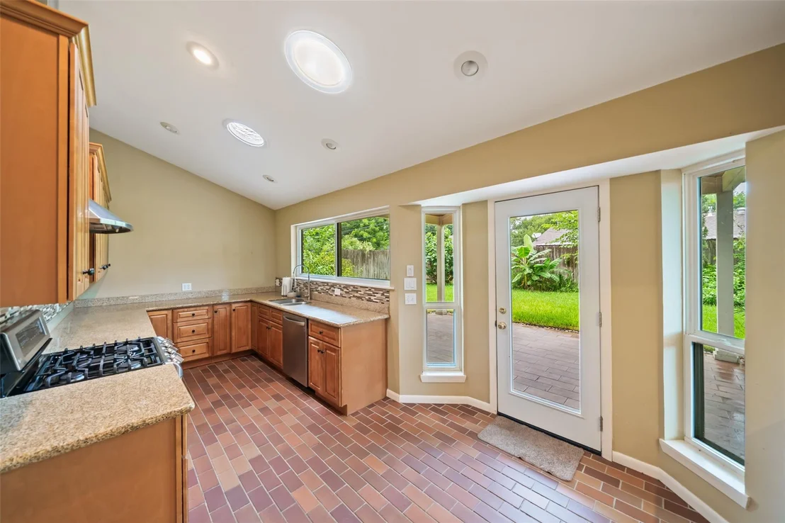 Photo of 6918 Pine Grove Drive