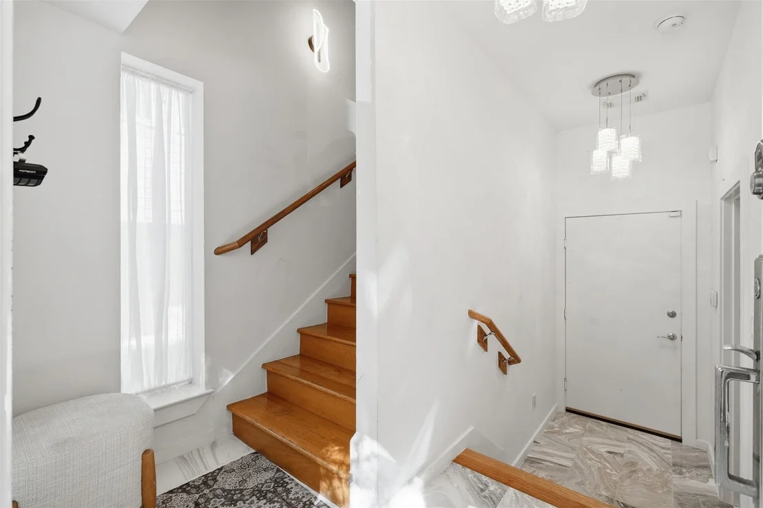 Photo of 2718 Jackson Street