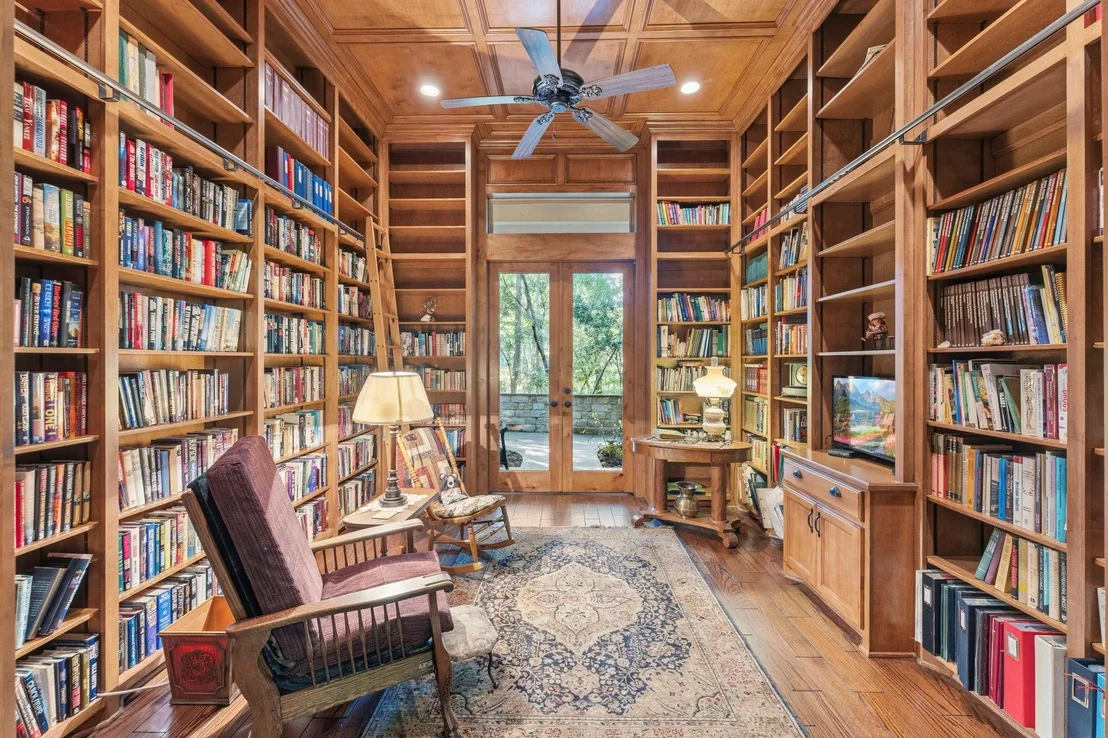 Photo of 6148 Waltons Point
