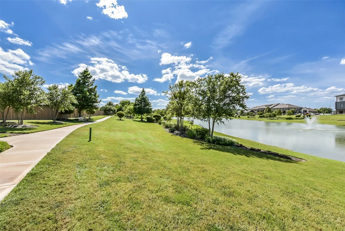Photo of 7423 Ramsgate Cliff Lane