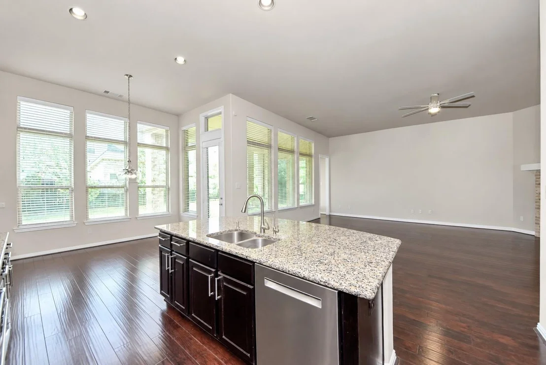 Photo of 8131 Black Percher Street