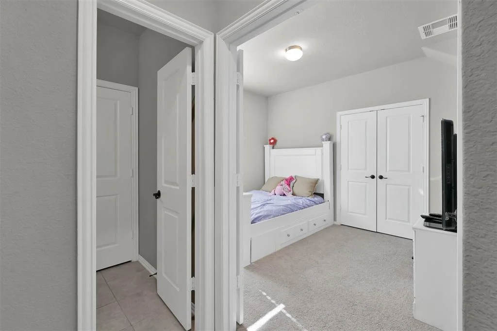 Photo of 29857 Dovetail Bluff Lane