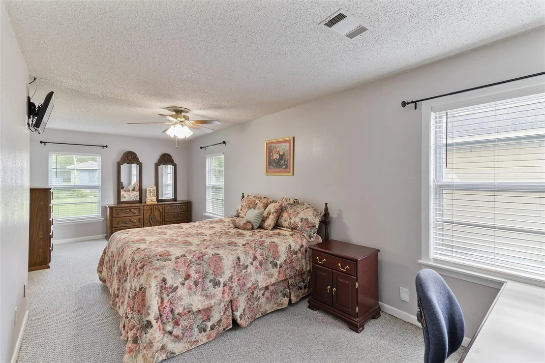 Photo of 1502 W 11th Street