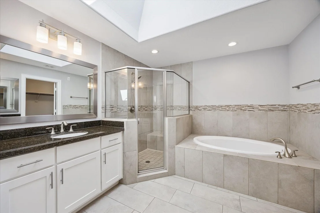 Photo of 3717 Oakroc Grv