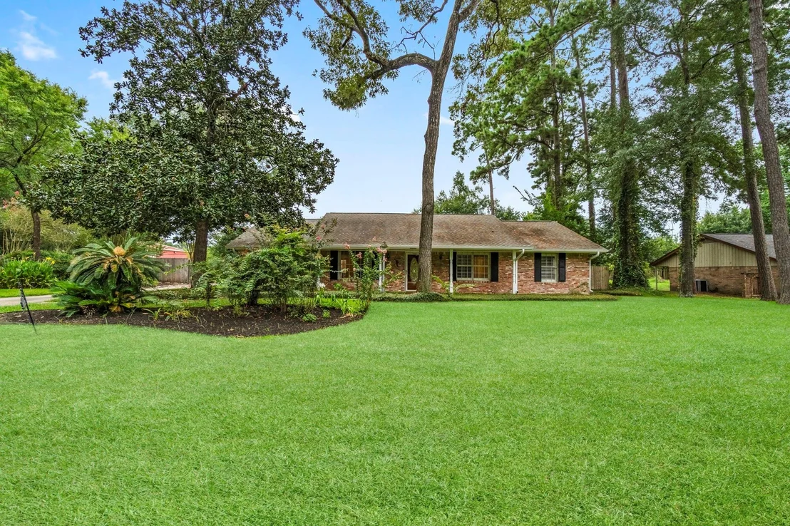Photo of 26926 Maplewood Drive