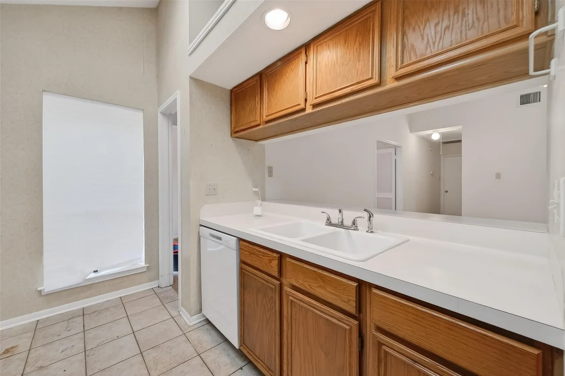 Photo of 17423 Saxon Drive