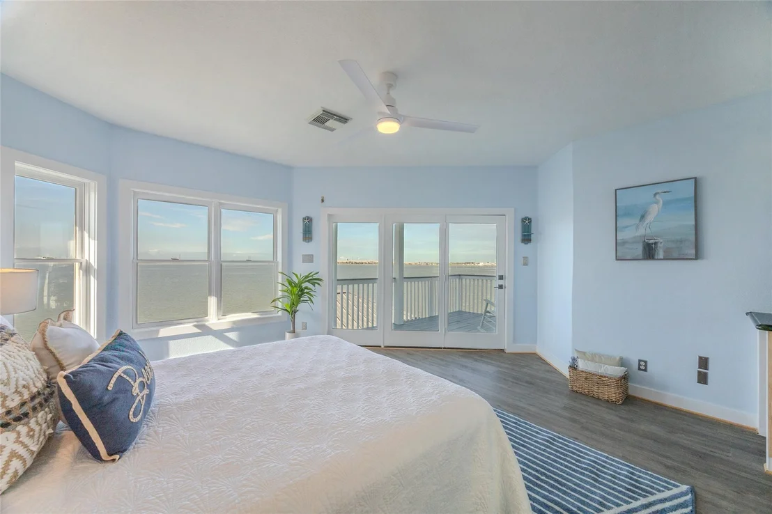 Photo of 1322 Outrigger