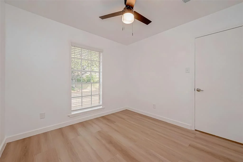 Photo of 5902 Templegate Drive