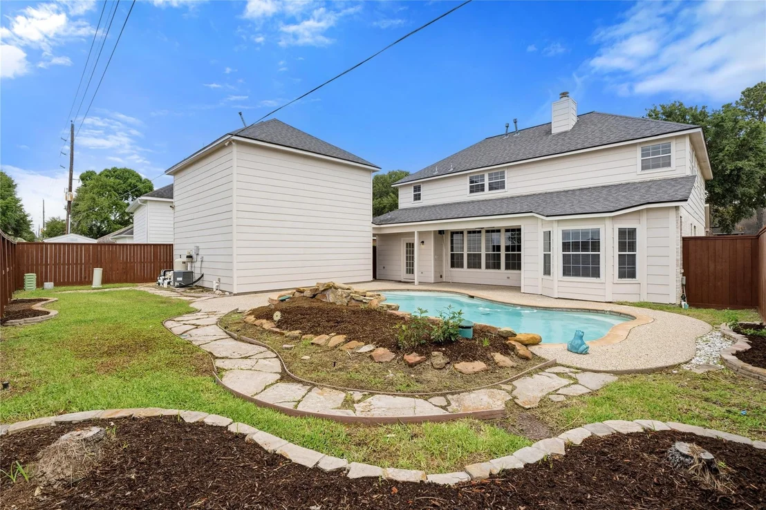 Photo of 22603 Bucktrout Lane