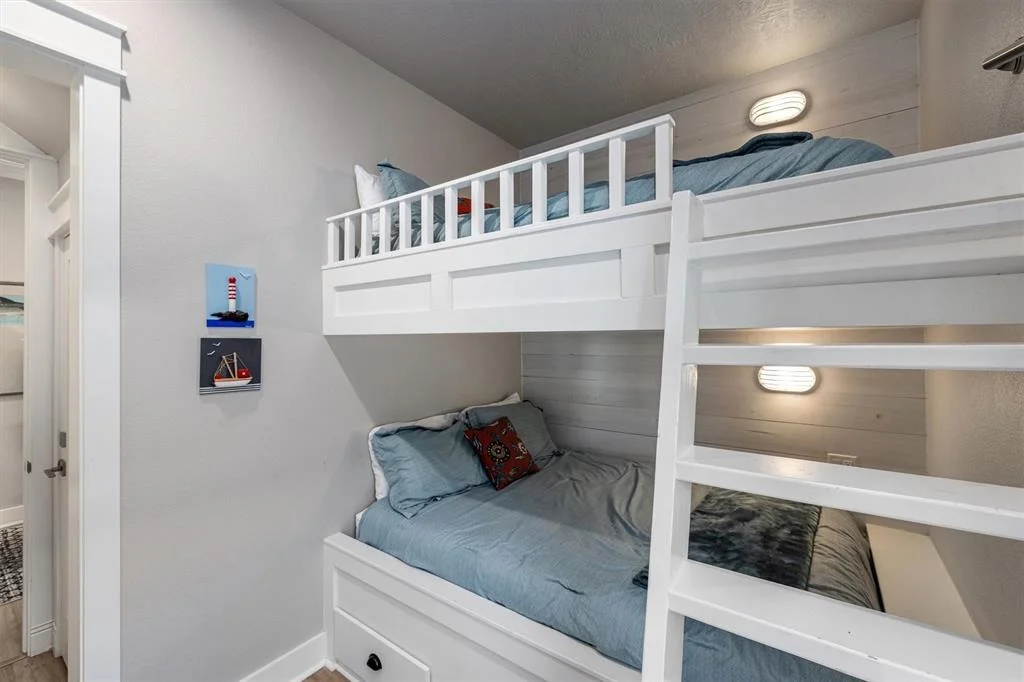 Photo of 2629 Whitecap