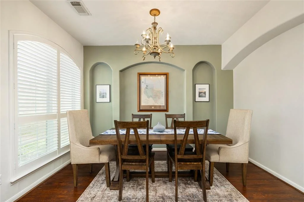 Photo of 21247 Albany Park Lane