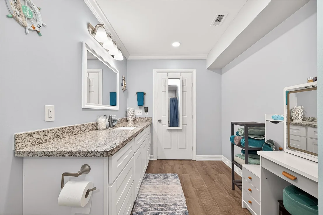 Photo of 5814 Theall Road