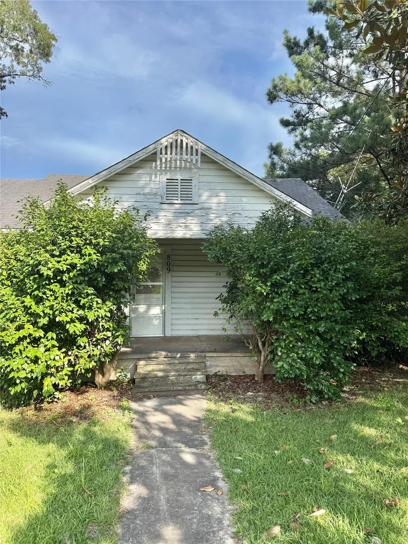 Photo of 809 W Elder