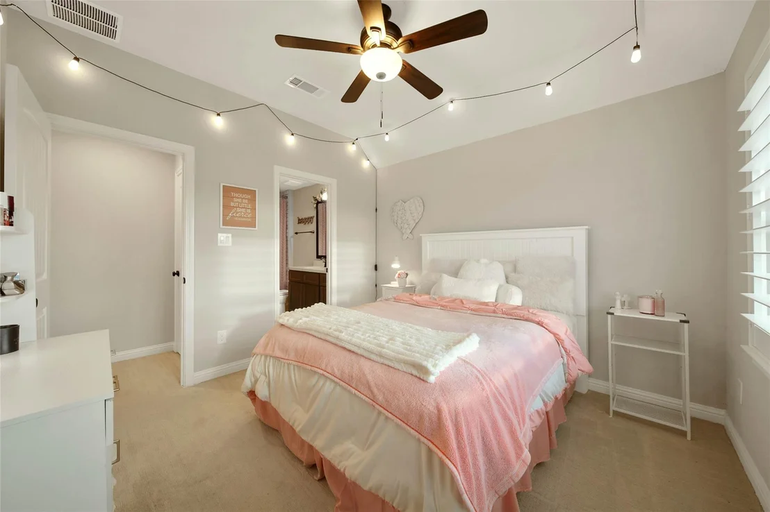 Photo of 28033 Woodland Bend Way