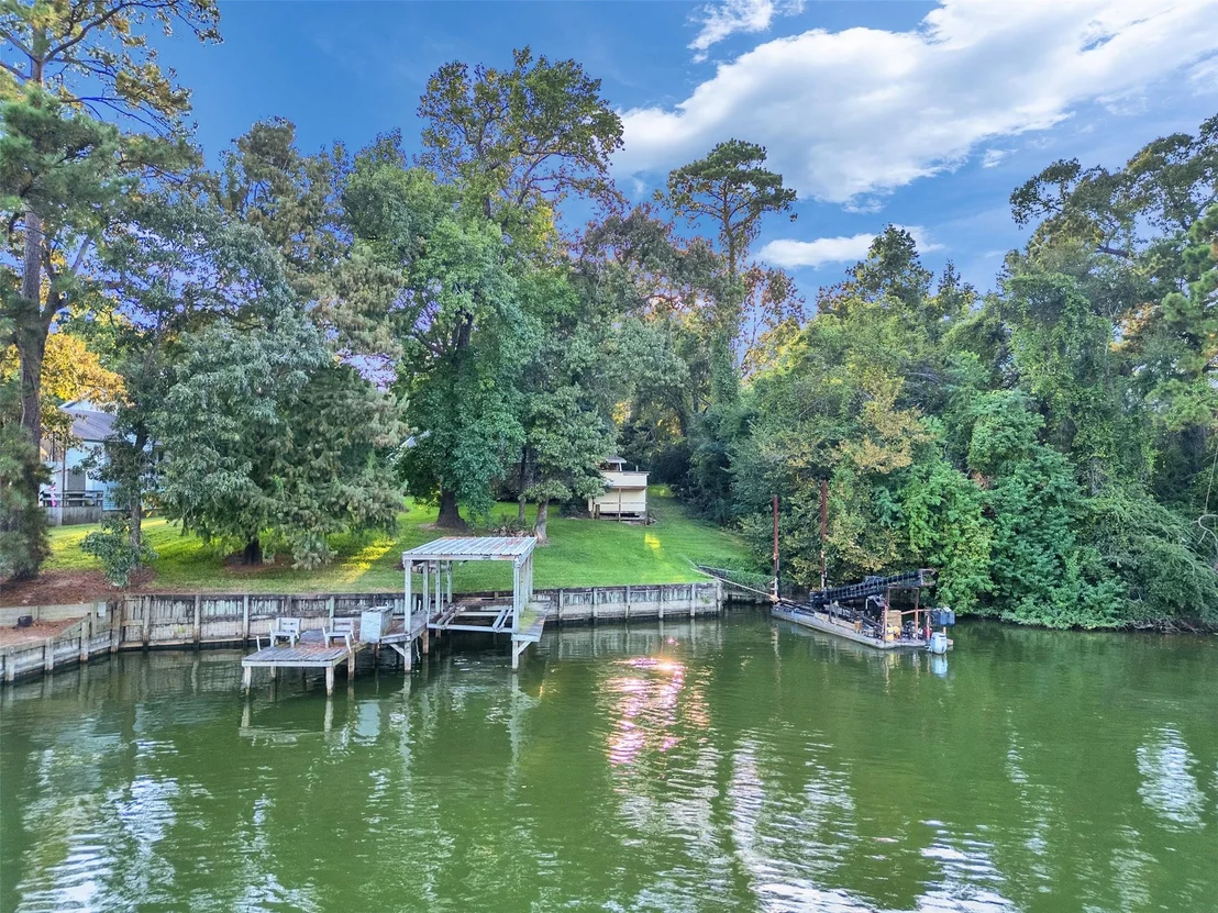 Photo of 185 Lake Drive