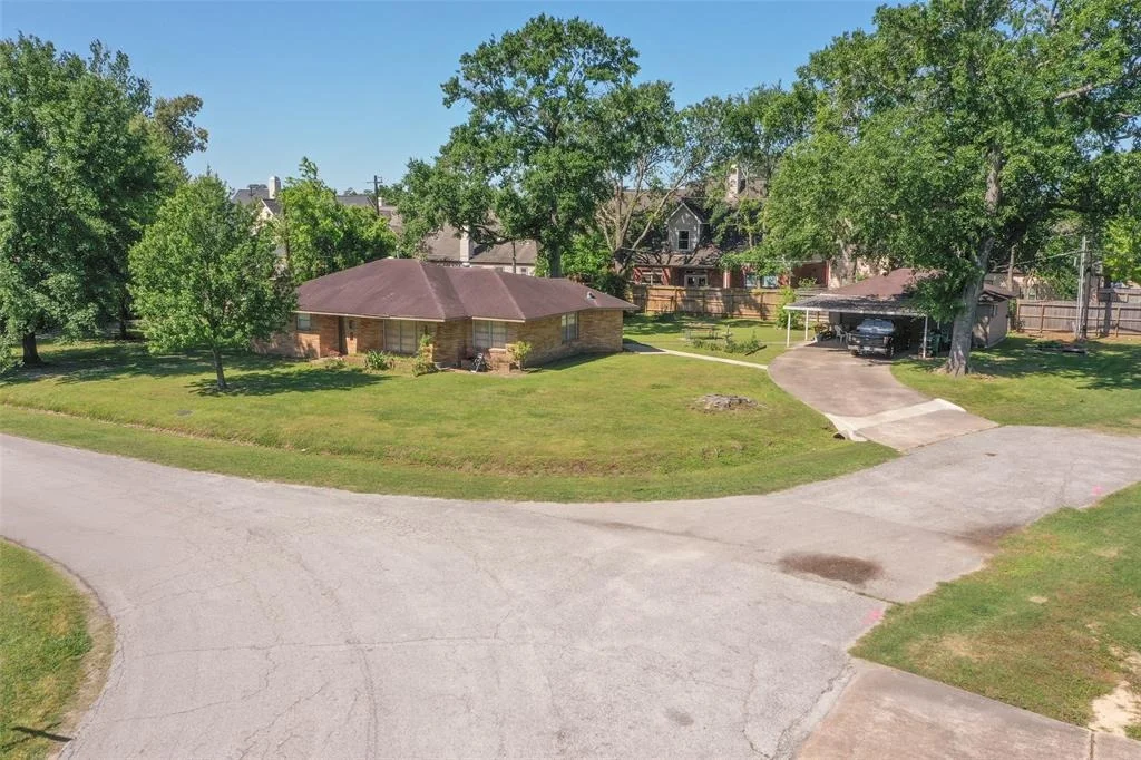 Photo of 5115 Covington Drive