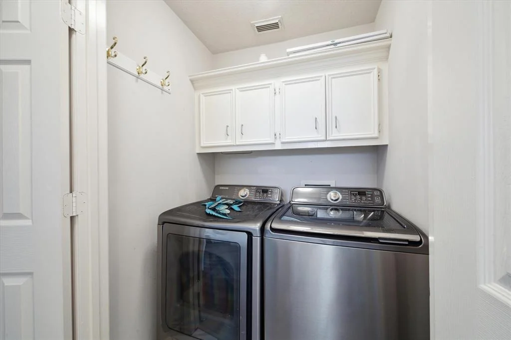 Photo of 210 Easterly