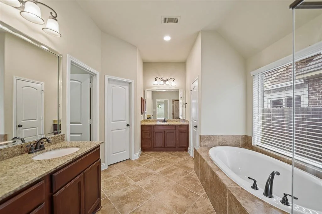Photo of 2711 Park Hills Drive