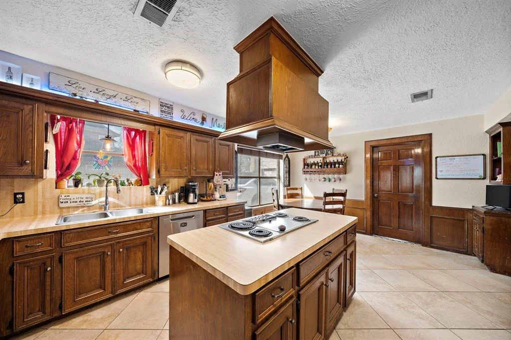Photo of 22322 Bucktrout Lane