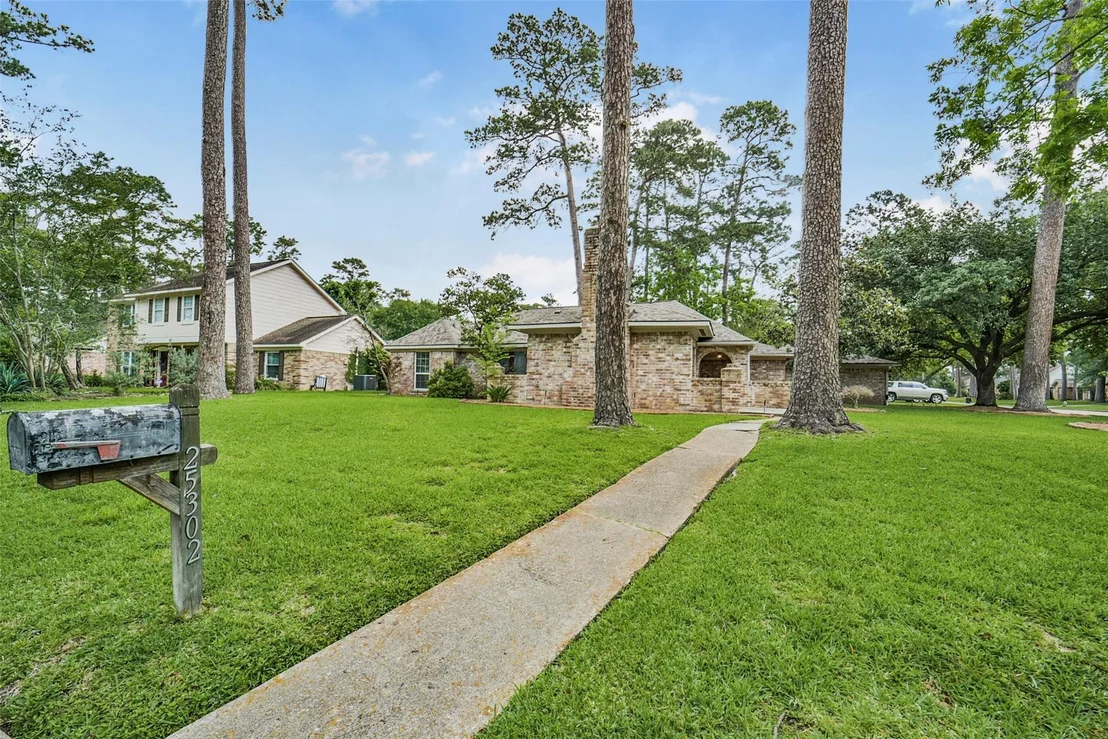 Photo of 25302 Fairbrook Lane