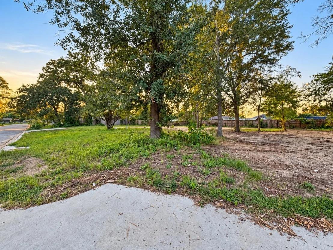 Photo of 11302 Mission Road