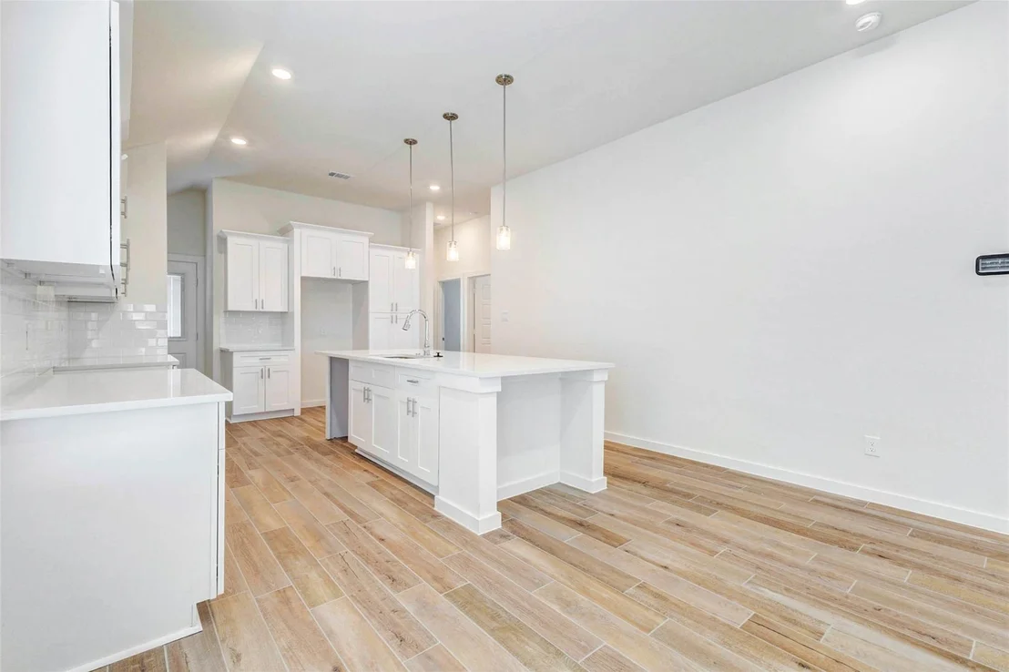 Photo of 6463 Escondido Drive