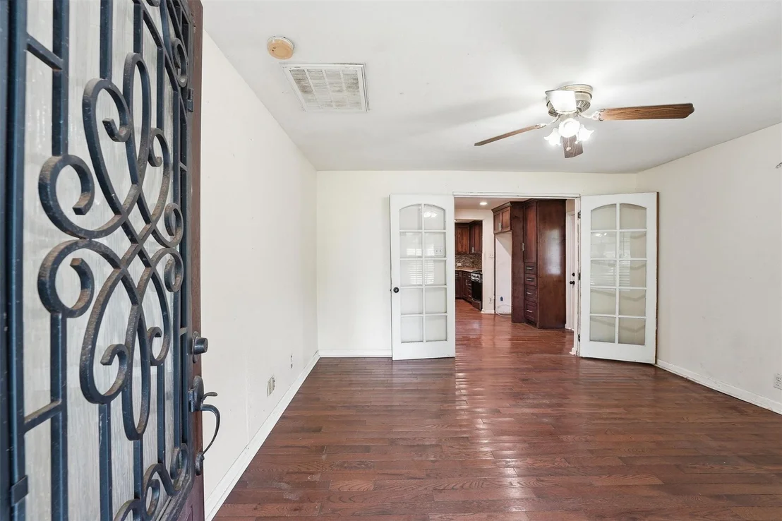 Photo of 2922 Pansy Street