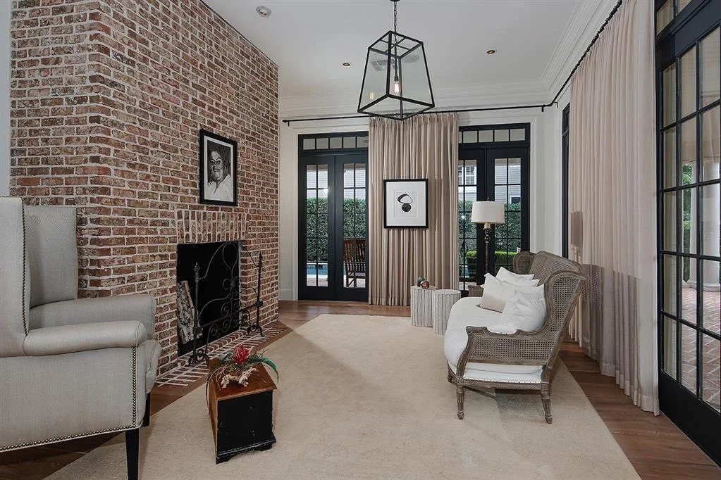 Photo of 46 E Bay Boulevard