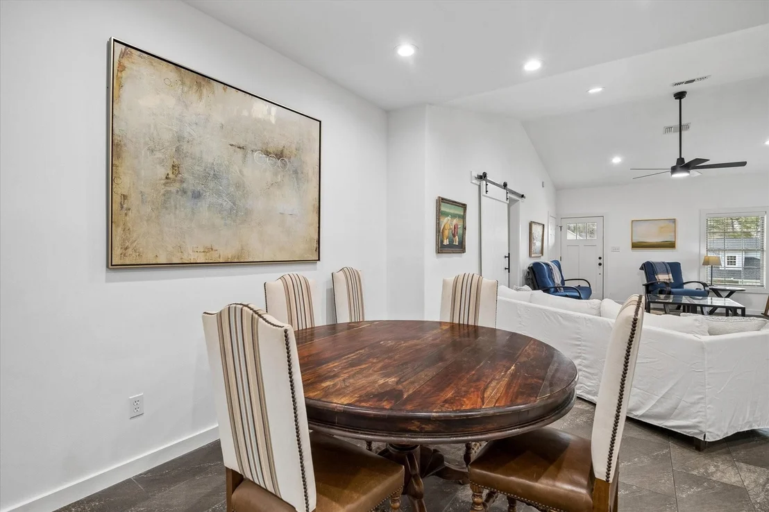 Photo of 90 Twinstone Circle