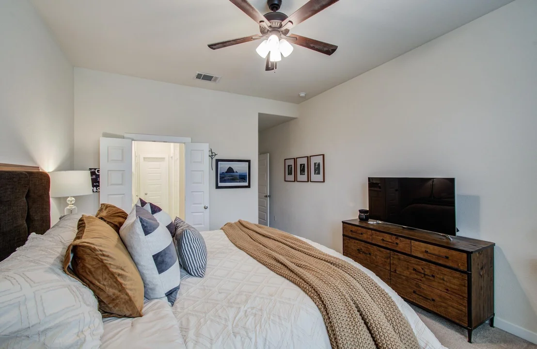 Photo of 7111 Pondhawk Drive