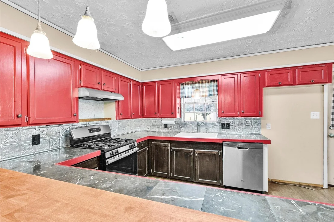 Photo of 13585 Walker Road
