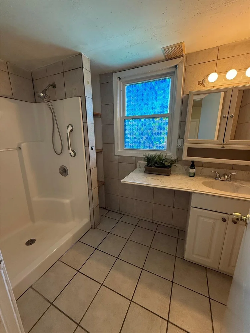 Photo of 1415 Edgewood Drive