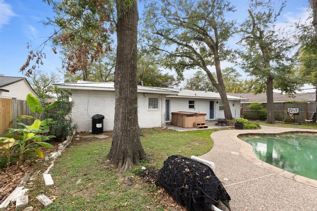 Photo of 10058 Cedardale Drive