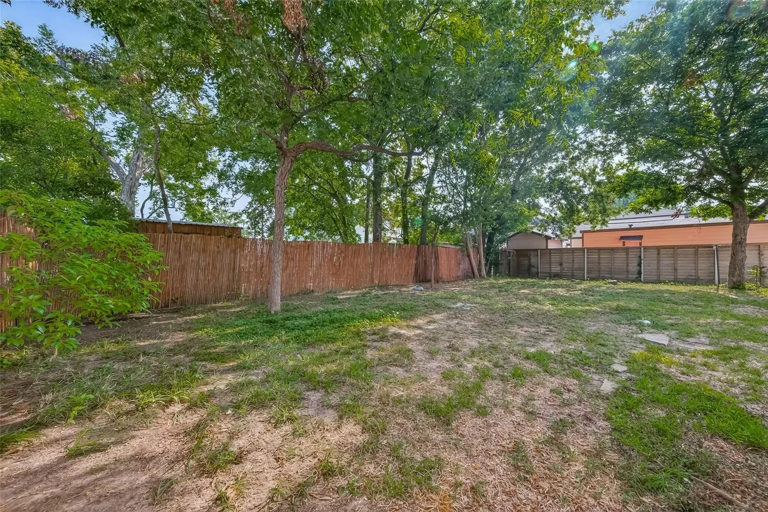 Photo of 5223 Clay Street