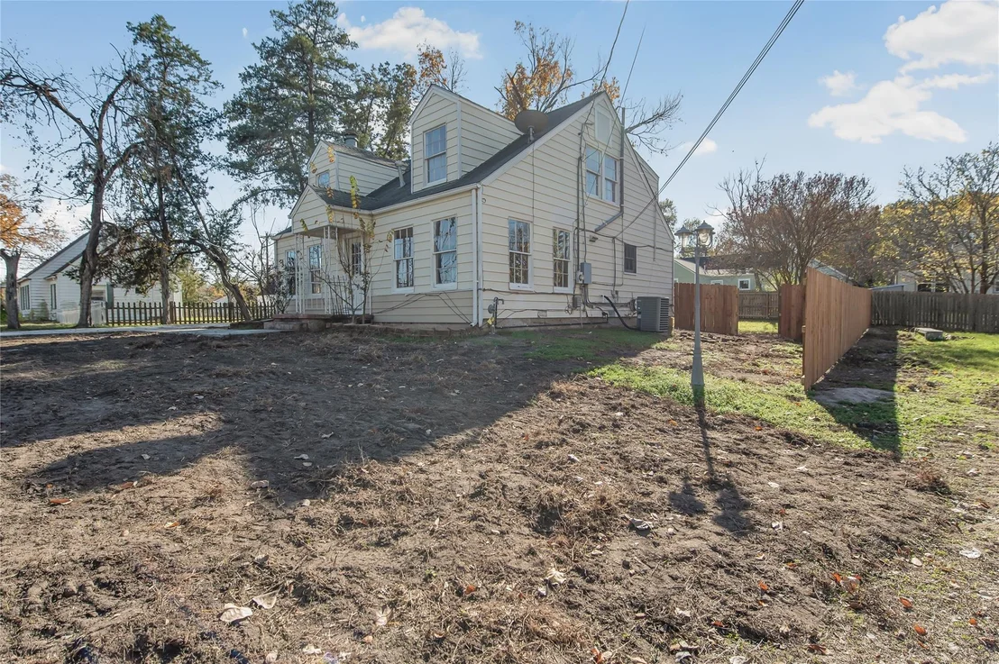 Photo of 1207 E 27th Street
